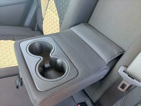 Used 2022 Chevrolet Blazer LT FWD image 19