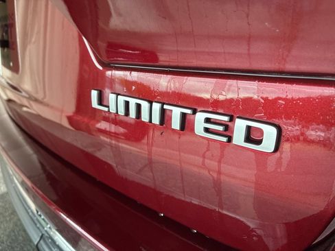 Used 2024 Jeep Grand Cherokee Limited AWD/4WD image 33