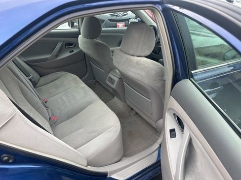 Used 2009 Toyota Camry LE image 16
