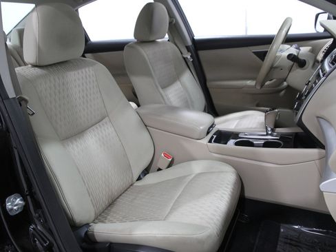 Used 2018 Nissan Altima 2.5 SV image 15