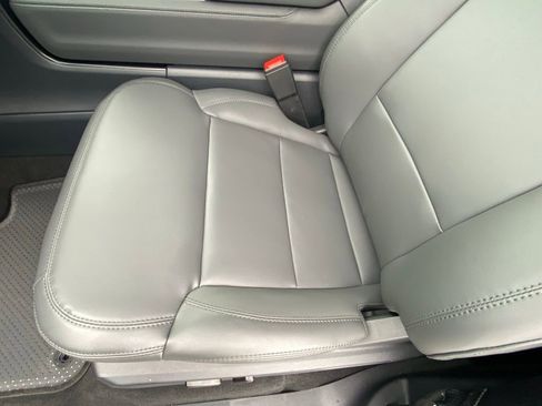 New 2026 Ford Expedition Active image 21