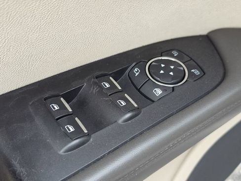 Used 2019 Lincoln Nautilus Reserve FWD image 23