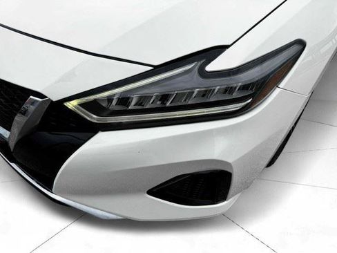 Used 2022 Nissan Maxima SV w/ Floor Mat Group FWD image 11