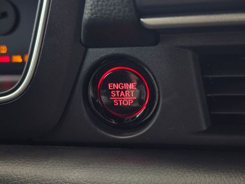 Certified 2025 Honda Pilot Sport image 32