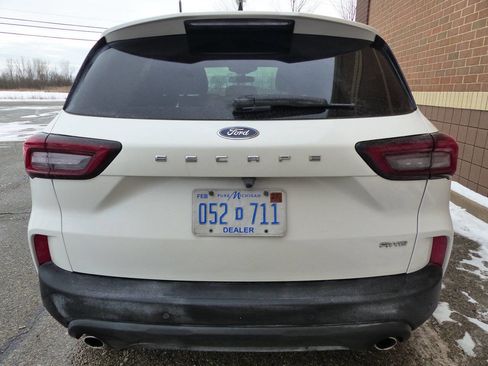 Used 2025 Ford Escape ST-Line w/ Tech Pack #1 image 7