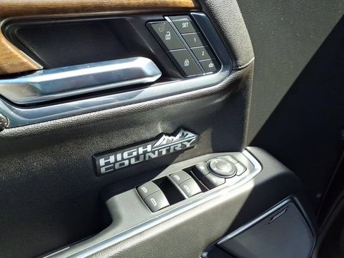 Used 2024 Chevrolet Silverado 1500 High Country w/ Technology Package AWD/4WD image 13