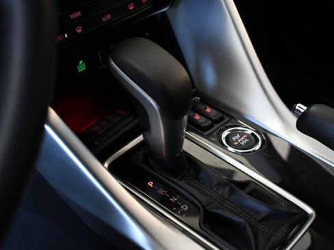 Used 2024 Mitsubishi Eclipse Cross AWD image 31