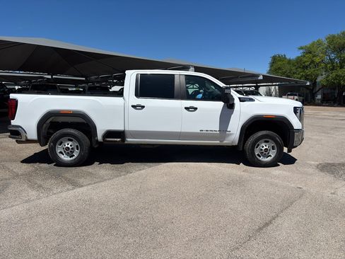 Used 2024 GMC Sierra 2500 Pro w/ Convenience Package image 4