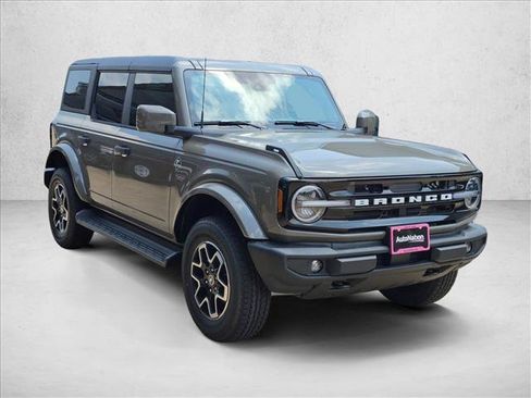 New 2026 Ford Bronco Outer Banks AWD/4WD image 7