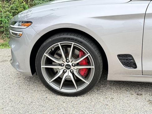 Used 2025 Genesis G70 2.5T AWD/4WD image 11