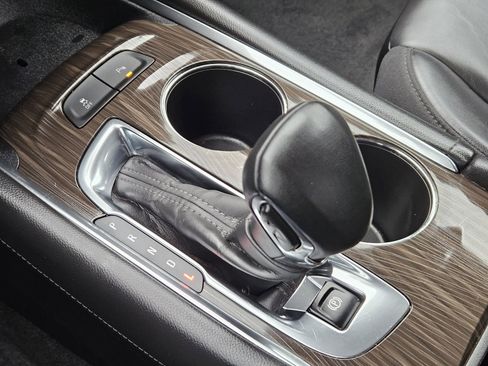 Used 2024 Chevrolet Malibu LT image 22