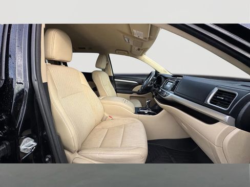 Used 2015 Toyota Highlander Plus image 7