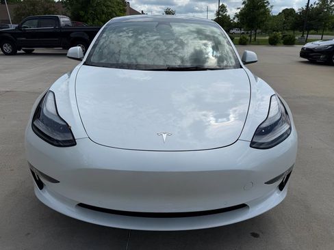 Used 2022 Tesla Model 3 Long Range AWD/4WD image 2