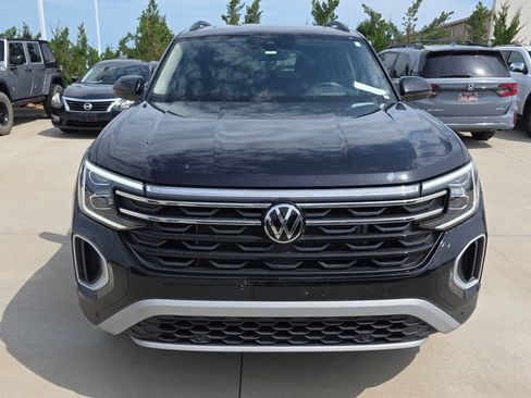 Used 2024 Volkswagen Atlas Peak Edition SEL AWD/4WD image 8