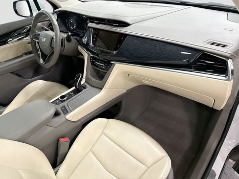 Used 2023 Cadillac XT6 Premium Luxury w/ Technology Package image 16