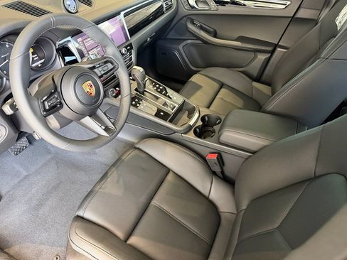 New 2026 Porsche Macan Turbo AWD/4WD image 4