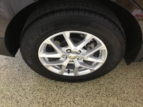 Used 2024 Chevrolet Equinox LT image 21