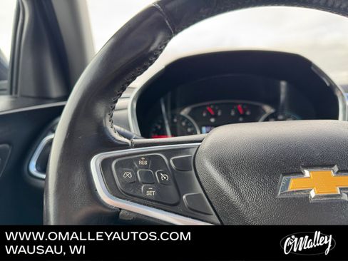Used 2018 Chevrolet Equinox LT w/ Sun & Infotainment Package image 16
