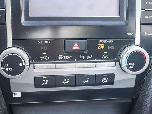 Used 2012 Toyota Camry SE FWD image 24