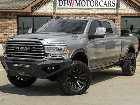 Used 2023 RAM 2500 Limited AWD/4WD image 3
