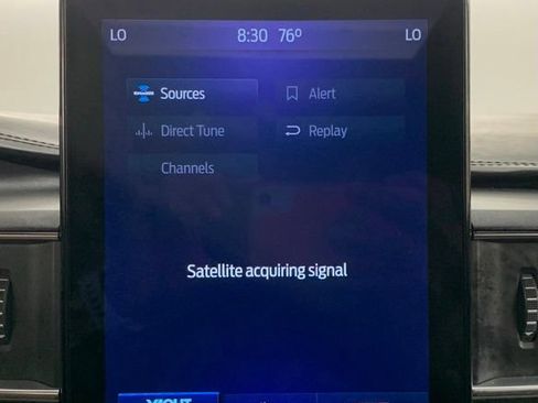 Used 2022 Ford Explorer Platinum w/ Technology Package AWD/4WD image 28