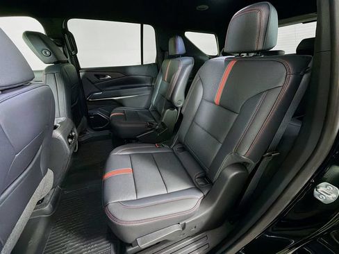New 2026 Chevrolet Traverse RS w/ LPO, Floor Liner Package AWD/4WD image 18