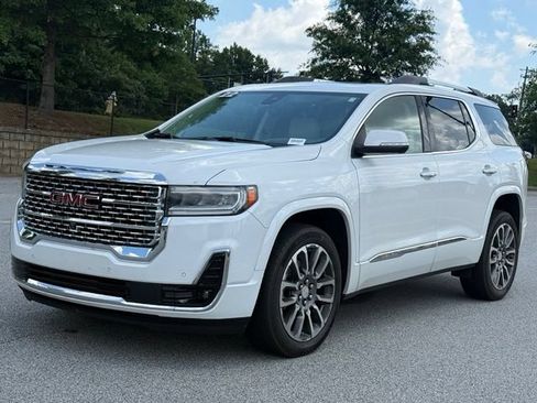 Used 2022 GMC Acadia Denali w/ Denali Ultimate Package FWD image 2