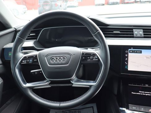 Used 2021 Audi e-tron Premium w/ Convenience Plus Package image 10