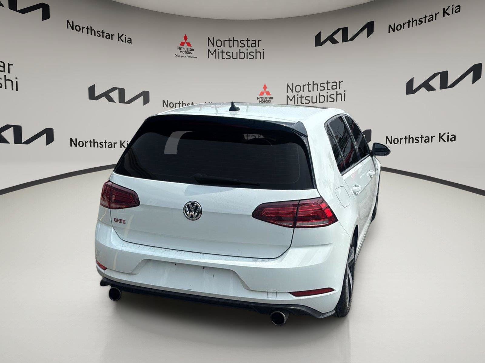 Used 2019 Volkswagen GTI SE w/ SE Experience Package FWD image 9