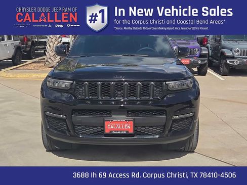 Used 2024 Jeep Grand Cherokee L Limited w/ Black Appearance Package AWD/4WD image 14