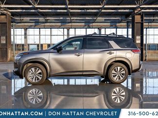 Used 2022 Nissan Pathfinder SL video 2