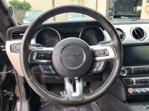 Used 2015 Ford Mustang Premium RWD image 40