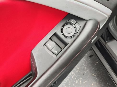 Used 2018 Chevrolet Camaro SS RWD image 11