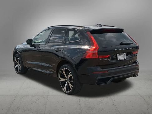 Used 2025 Volvo XC60 T8 Ultra w/ Protection Package Premier AWD/4WD image 4