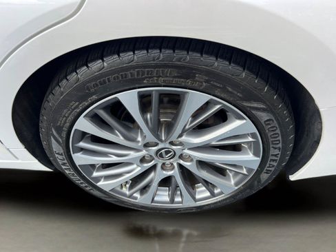 Used 2019 Lexus ES 350 w/ Accessory Package 2 FWD image 20