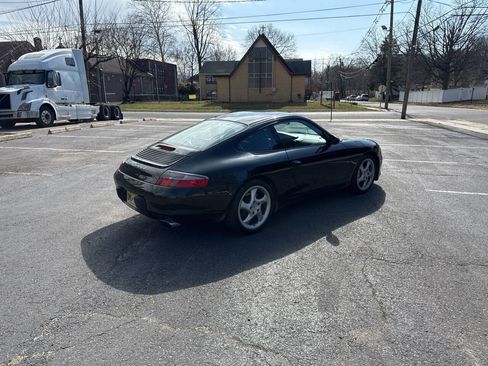 Used 2001 Porsche 911 Carrera 4 image 3