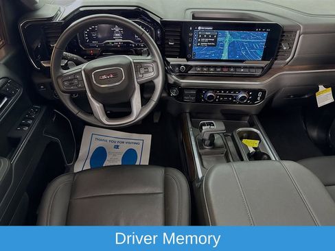 Used 2025 GMC Sierra 1500 SLT image 30