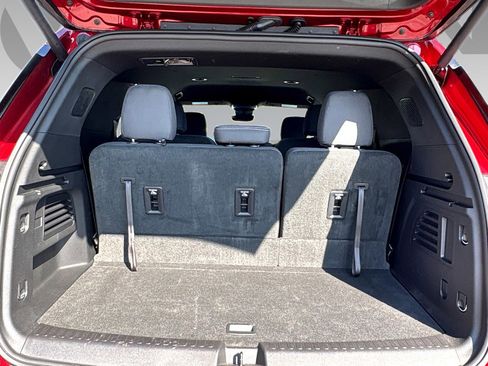 Used 2026 Chevrolet Traverse LT w/ Driver Confidence Package image 21