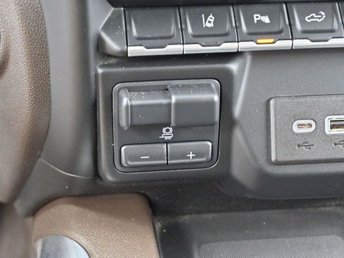 Used 2021 GMC Sierra 2500 Denali w/ Denali Ultimate Package image 26