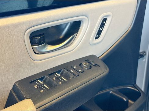 Used 2025 Honda Pilot Touring image 18