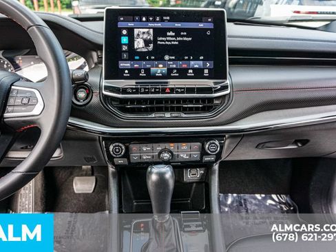 Used 2025 Jeep Compass Trailhawk AWD/4WD image 40