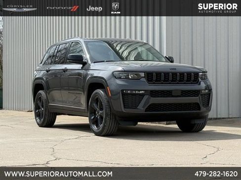 New 2026 Jeep Grand Cherokee Limited AWD/4WD image 1