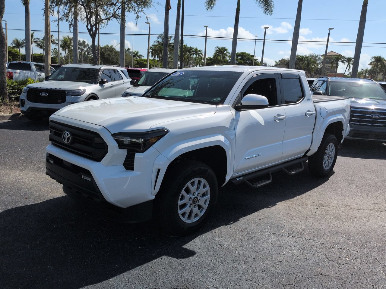 Used 2026 Toyota Tacoma SR5 AWD/4WD image 8