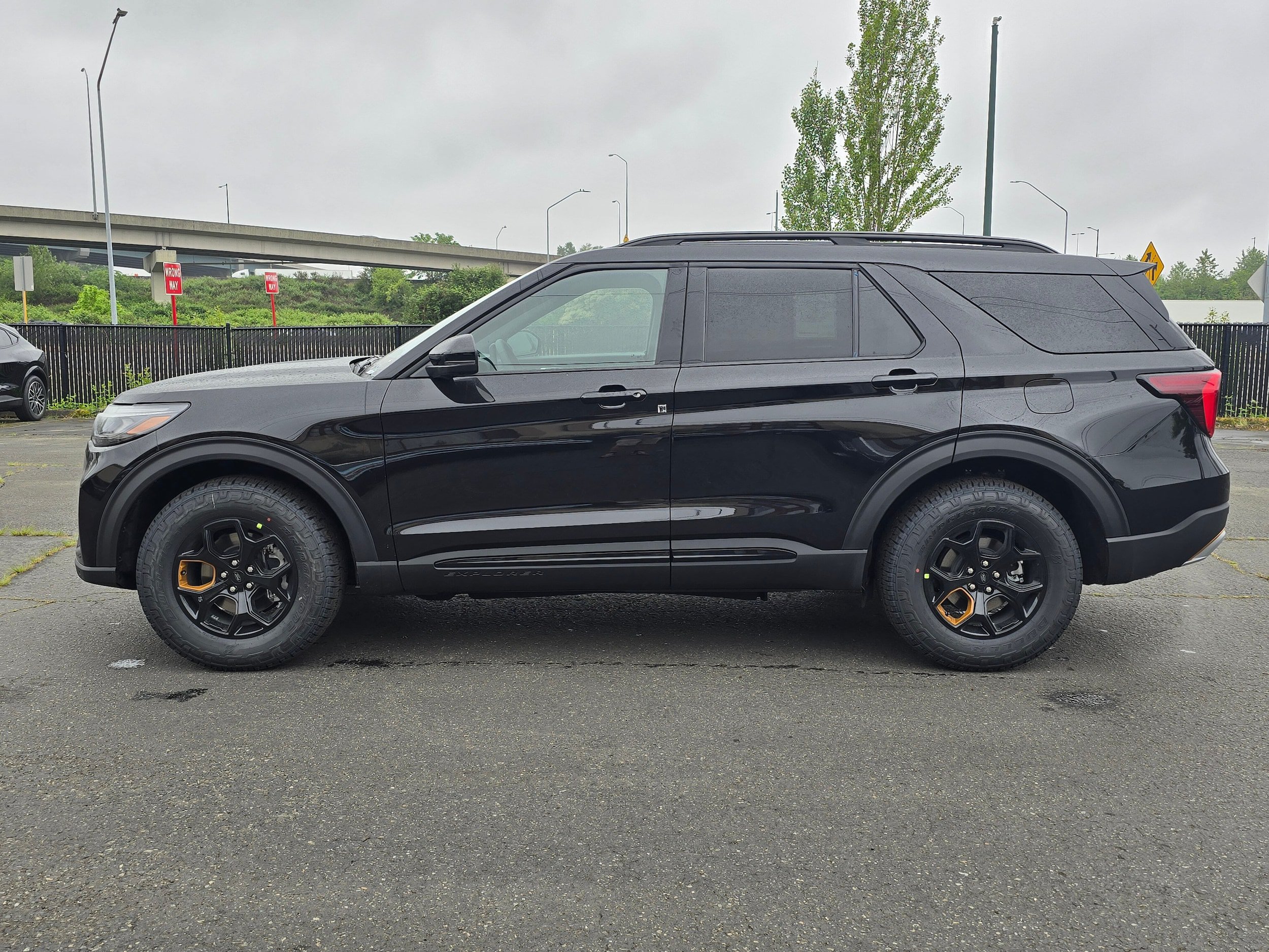 New 2026 Ford Explorer Tremor w/ Tremor Ultimate Package AWD/4WD image 2