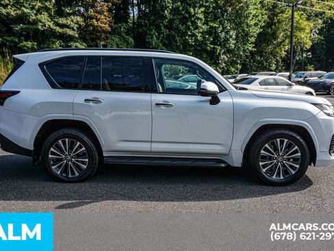 Used 2023 Lexus LX 600 4WD w/ Interior Upgrade Package image 9