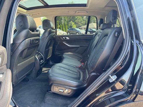 Used 2019 BMW X7 xDrive40i w/ Cold Weather Package AWD/4WD image 19
