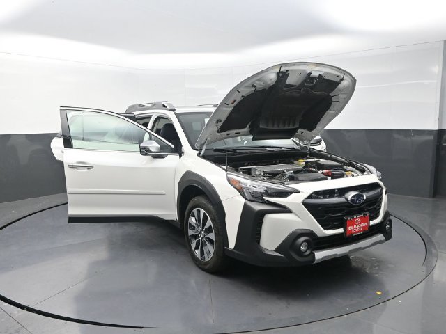 Used 2025 Subaru Outback Touring XT AWD/4WD image 39