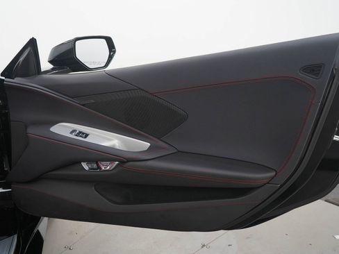 Used 2024 Chevrolet Corvette Stingray Convertible w/ 1LT RWD image 9