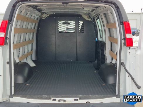 Used 2024 GMC Savana 2500 Work Van w/ Driver Convenience Package image 18