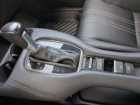 Used 2024 Honda HR-V EX-L image 21